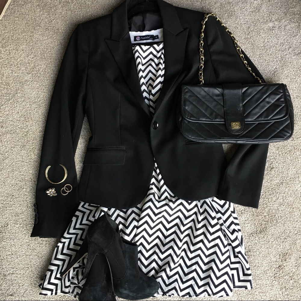 Silky Black and White Chevron Pattern Dress Large